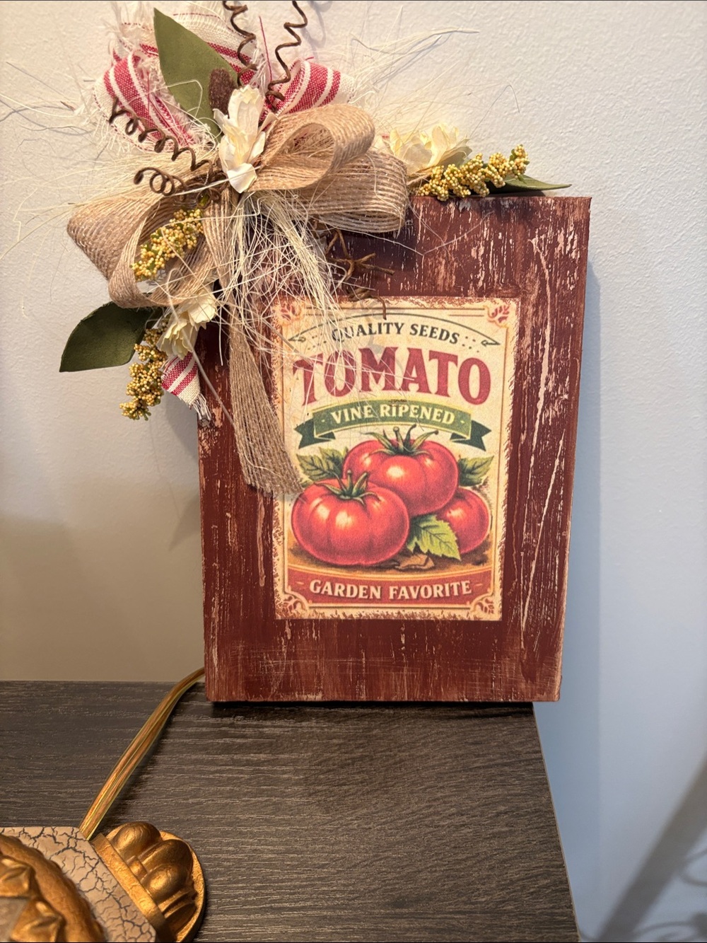 Tomato Garden Sign Wall Decor with Burlap Bow - Red. Shelf sitter